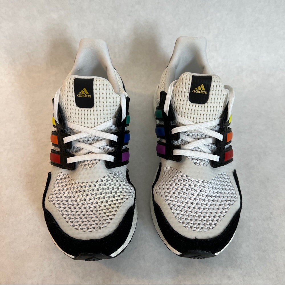 ADIDAS UltraBoost S&L Pride 2020 - FY5347 - Sz Men’s 5 / Women’s 7 - Picture 4 of 16